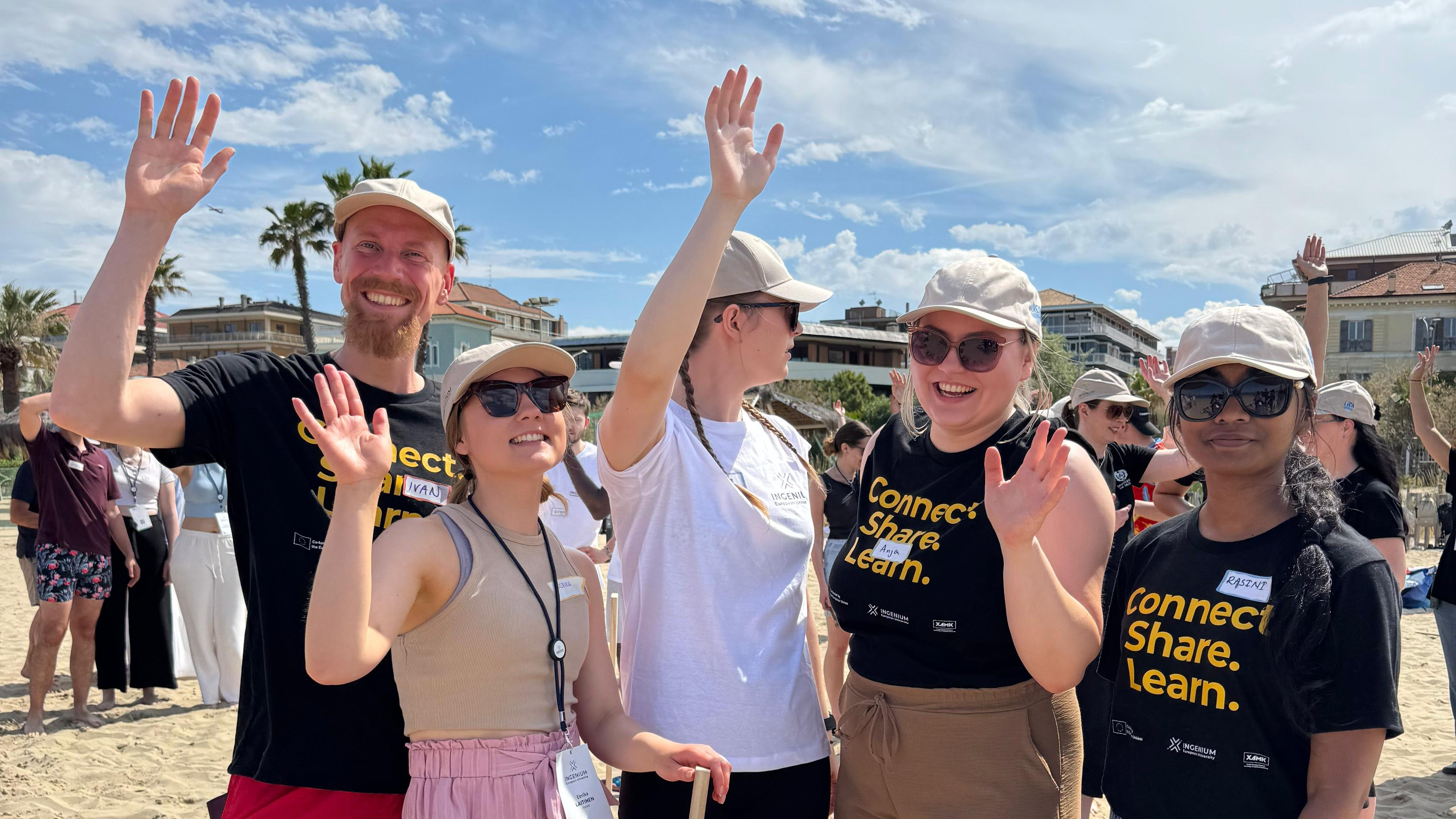 Xamk's students on the beach in Pescara